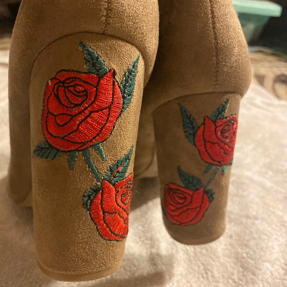 Boot heels - Picture 2 of 3